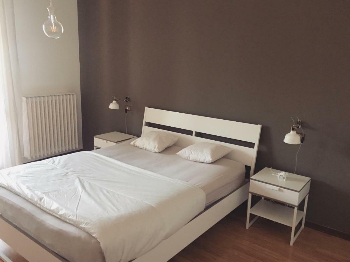 Sunny Family Apartment In Villa - Humanitas Forum Ieo Pieve Emanuele Ngoại thất bức ảnh